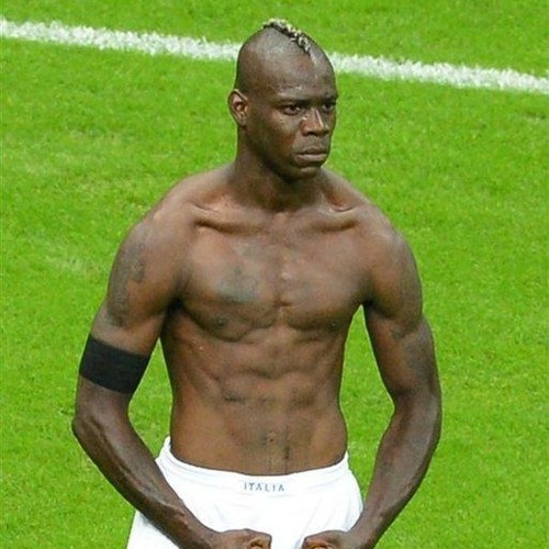 벨소리 Mario Balotelli ► Esordio in Rossonero • Milan Udinese 2-1 - Mario Balotelli ► Esordio in Rossonero • Milan Udinese 2-1